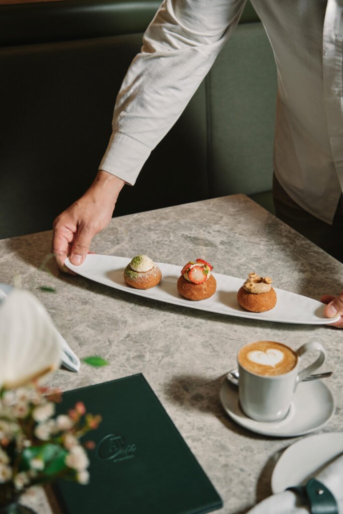 Mini choux pastries created by Makoto Arami. (Image: AP Cafe)